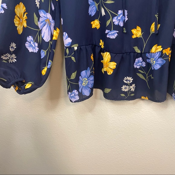 OLD NAVY Smocked Navy Floral Blouse Size Medium - Picture 3 of 8